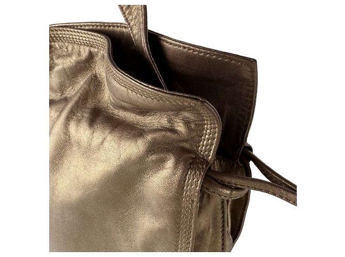 Loewe Schultertasche aus metallic-braunem Leder - Ansicht 7
