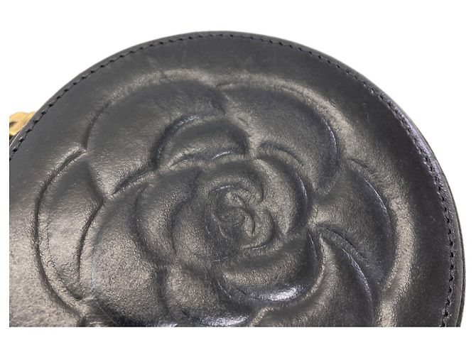 Chanel Camellia Münzbeutel aus schwarzem Kalbsleder - Ansicht 8