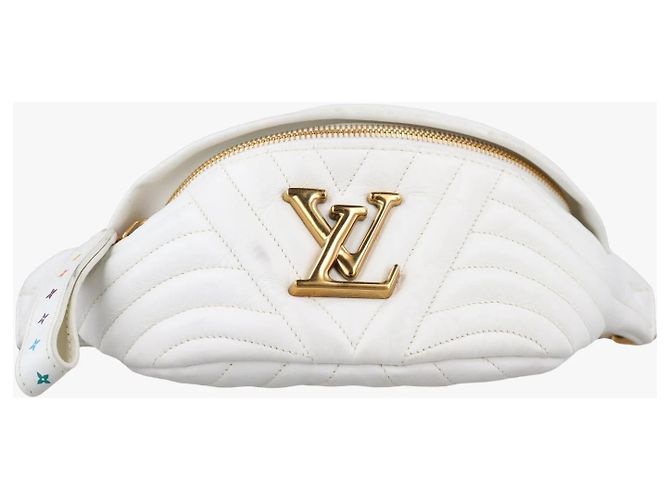 Louis Vuitton New Wave Bumbag Quilted Leather medium Branco - vista 3