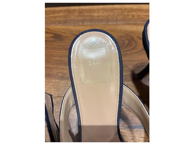 Autre Marque Dior Sandali con tacco in denim blu navy e pizzo - vista 7
