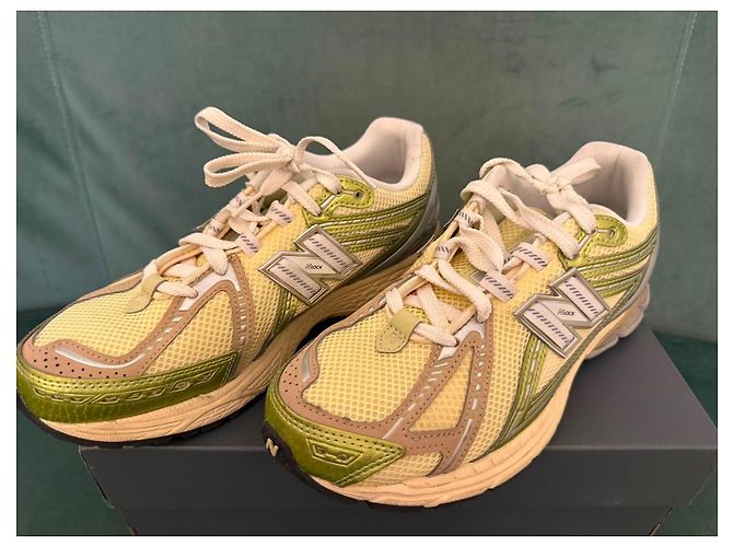New Balance 1906R Sneakers Giallo e Verde Bianco Marrone chiaro Silver hardware - vista 2
