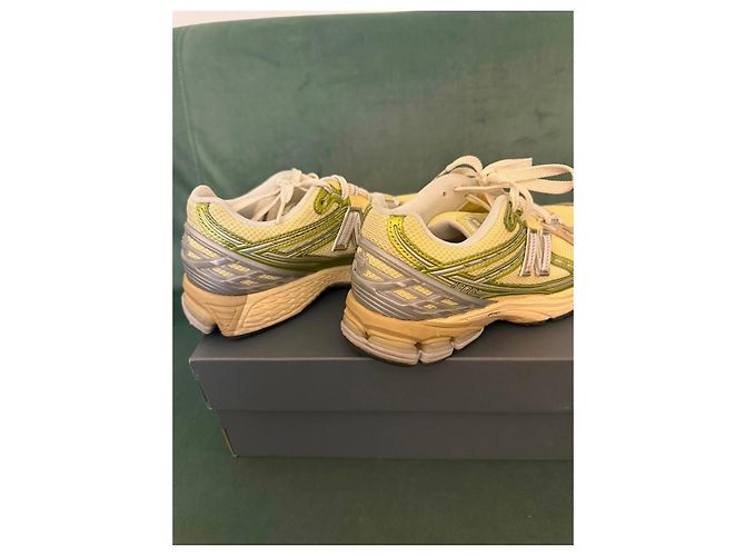 New Balance 1906R Sneakers Giallo e Verde Bianco Marrone chiaro Silver hardware - vista 3