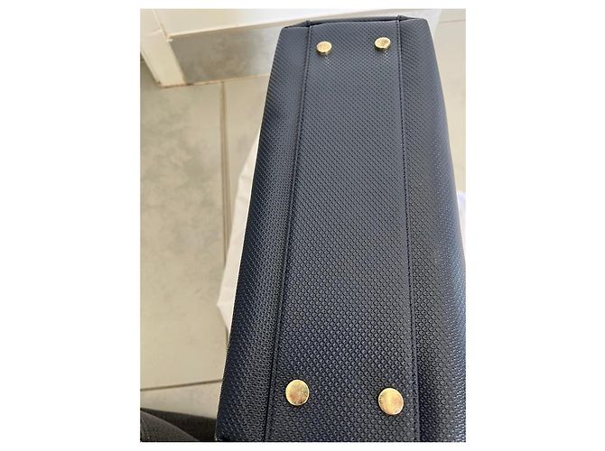 Borsa Lacoste in pelle testurizzata blu navy - vista 9