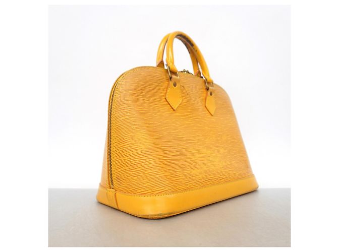 Borsa Louis Vuitton Alma Epi M52149 Jaune Giallo - vista 2
