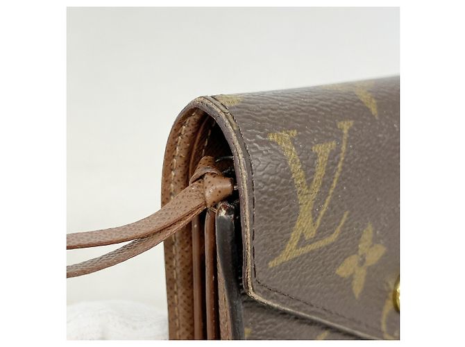 Portafoglio Louis Vuitton Tri-fold Marrone - vista 7