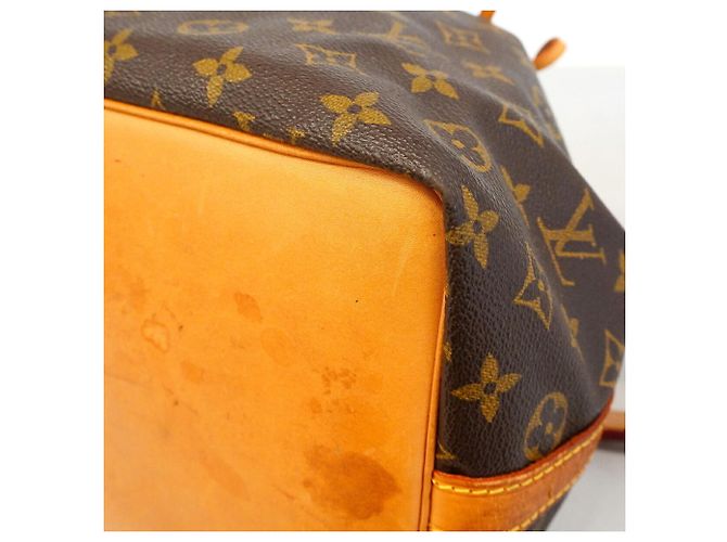 Noe Borsa a tracolla Louis Vuitton Monogram Petit Noé Marrone - vista 10