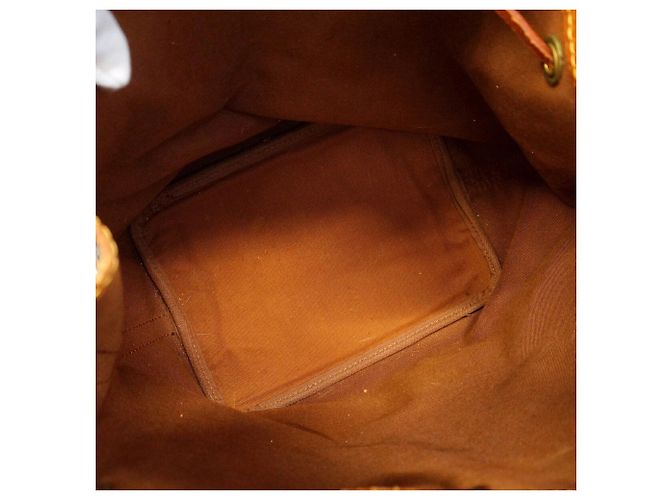 Noe Borsa a tracolla Louis Vuitton Monogram Petit Noé Marrone - vista 4
