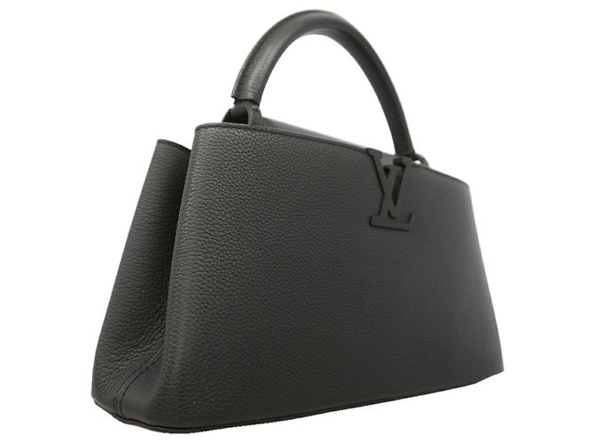 Bolso Louis Vuitton Matte Taurillon Capucines EWMM Negro - vista 2