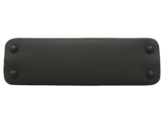 Bolso Louis Vuitton Matte Taurillon Capucines EWMM Negro - vista 3