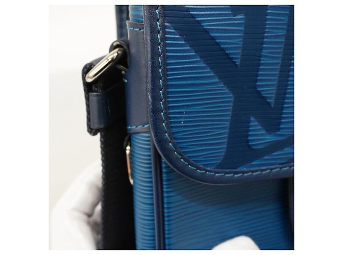 Bolsa de Ombro Louis Vuitton Epi Downtown BB Azul marinho - vista 8