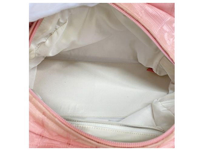 Borsa Chanel New Travel in nylon Rosa - vista 4