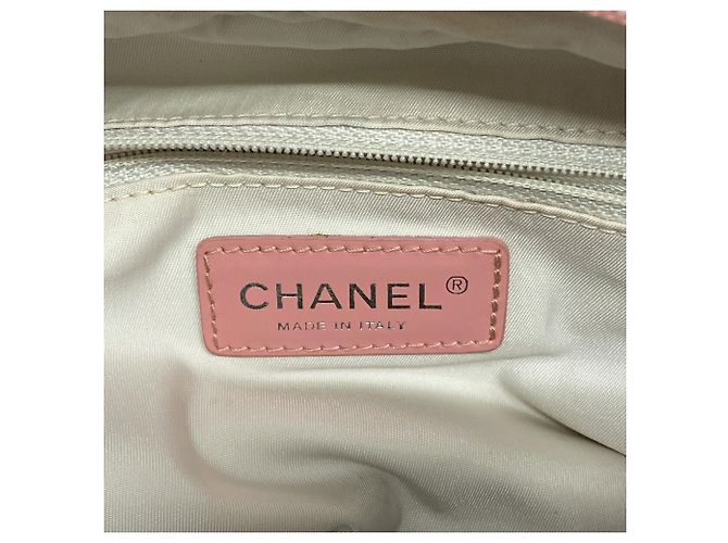 Borsa Chanel New Travel in nylon Rosa - vista 5
