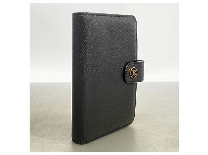 Capa de caderno em couro preto Chanel - vista 2