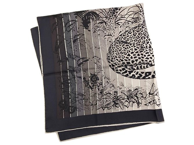 Hermès Pañuelo Hermes Carre 90 Jungle Love Negro - vista 2