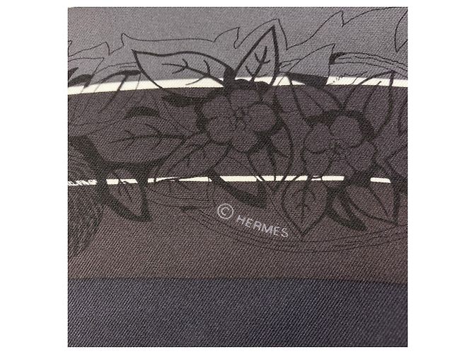 Hermès Pañuelo Hermes Carre 90 Jungle Love Negro - vista 5