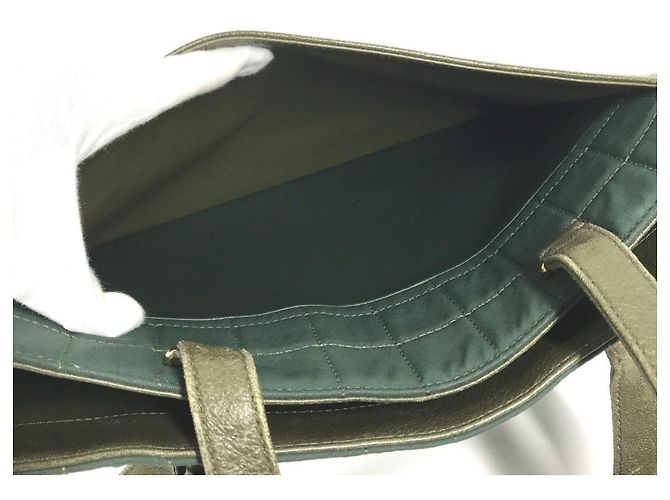 Borsa Chanel Chocolate Bar in Khaki Cachi - vista 13