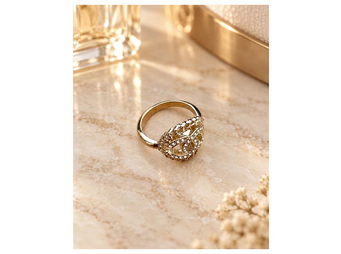 Anillo Chanel CC Cadena y Cristales Dorado - vista 3