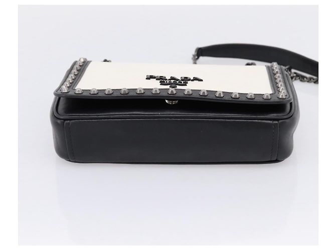 Borsa a tracolla con catena PRADA in pelle Bianco Nero Auth mr2939A - vista 5