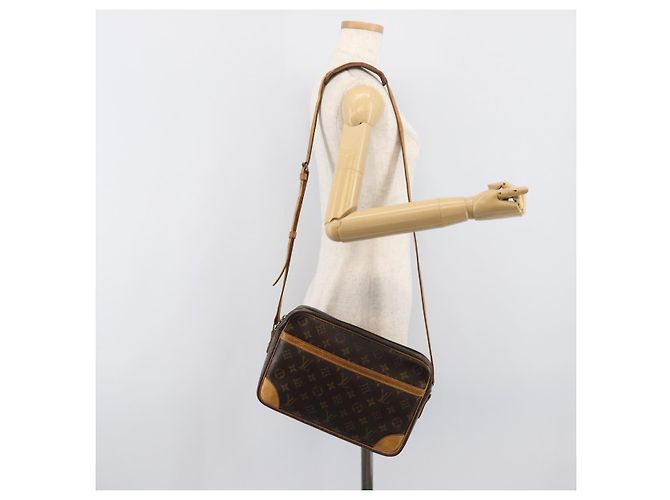 LOUIS VUITTON Monogram Trocadero 30 Shoulder Bag M51272 LV Auth bs37432 Monogramma - vista 27