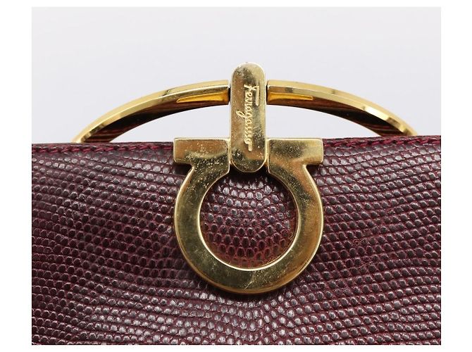 Borsa Salvatore Ferragamo Gancini in pelle Bordeaux Gold Auth 206353A - vista 10