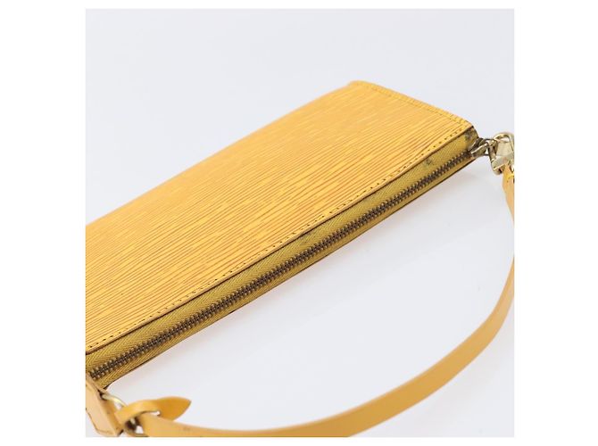 LOUIS VUITTON Epi Pochette Accessoires Pouch Yellow M52949 LV Auth bs37353 Amarillo - vista 6