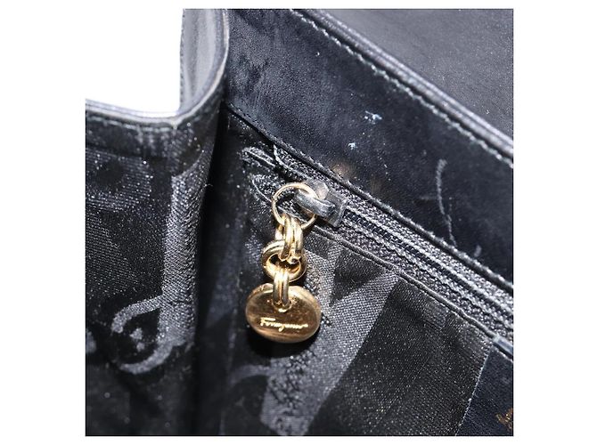 Borsa Salvatore Ferragamo Gancini in pelle 2way Nero Oro Auth ka6377 D'oro - vista 28