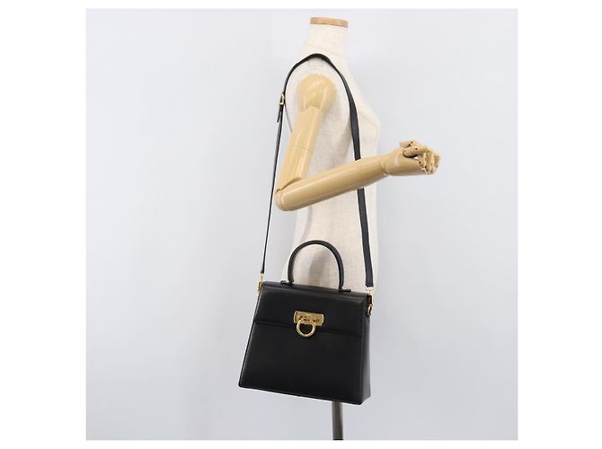 Borsa Salvatore Ferragamo Gancini in pelle 2way Nero Oro Auth ka6377 D'oro - vista 31