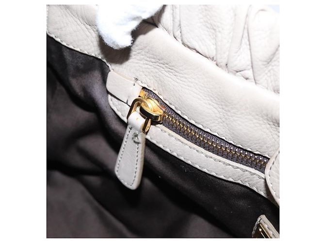 Borsa a mano Miu Miu in pelle 2way Beige Gold Auth 206249M D'oro - vista 24