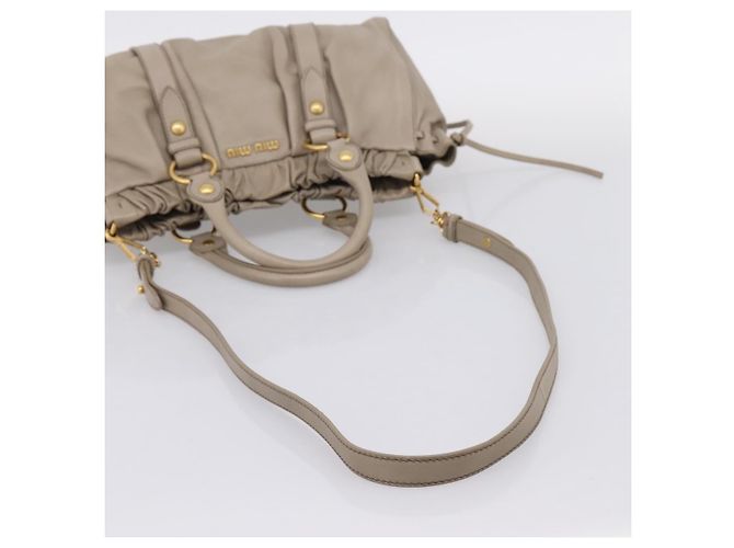 Borsa a mano Miu Miu in pelle 2way Beige Gold Auth 206249M D'oro - vista 8