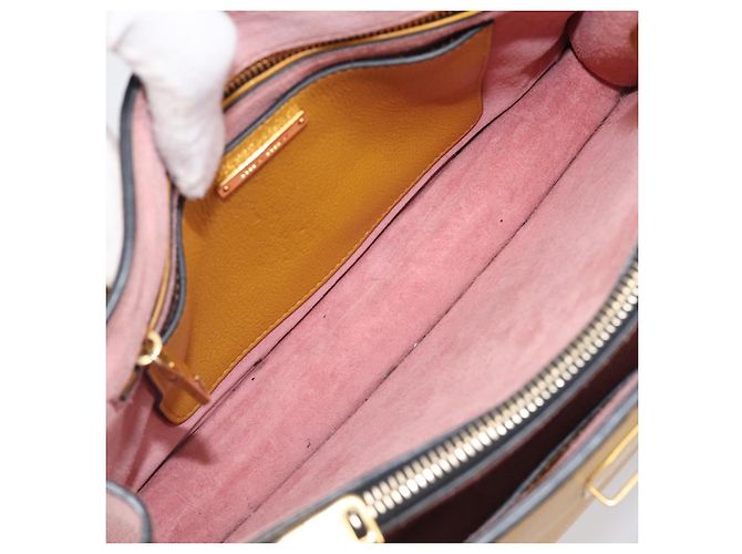 Borsa a mano Miu Miu in pelle 2way Giallo Tono Oro Auth bs37269A - vista 10