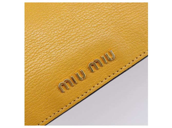 Borsa a mano Miu Miu in pelle 2way Giallo Tono Oro Auth bs37269A - vista 20