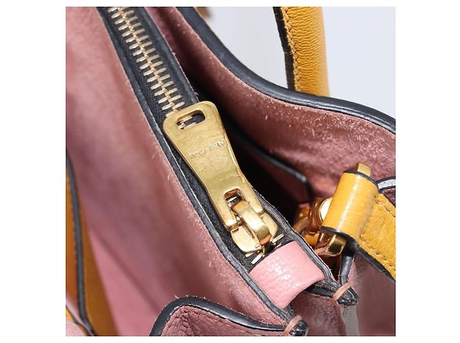 Borsa a mano Miu Miu in pelle 2way Giallo Tono Oro Auth bs37269A - vista 32