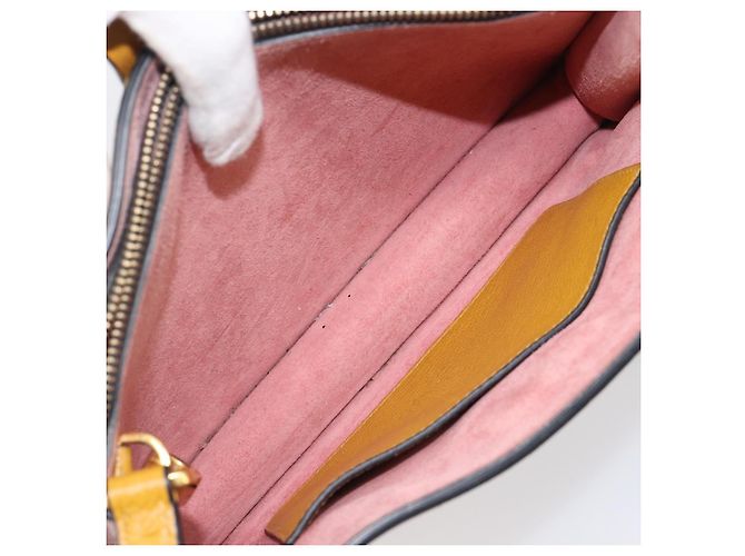 Borsa a mano Miu Miu in pelle 2way Giallo Tono Oro Auth bs37269A - vista 34