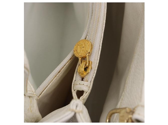 FENDI Handtasche aus Leder 2way White Gold Auth 200680 Weiß Golden - Ansicht 42