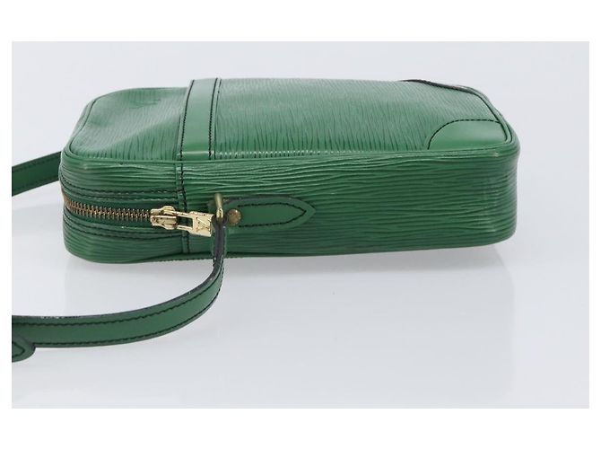 LOUIS VUITTON Epi Danube Schultertasche Green M45634 LV Auth 205909A Grün - Ansicht 4