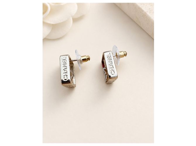 Orecchini quadrati Chanel CC Logo con perle e cristalli Bianco Rosso D'oro - vista 2