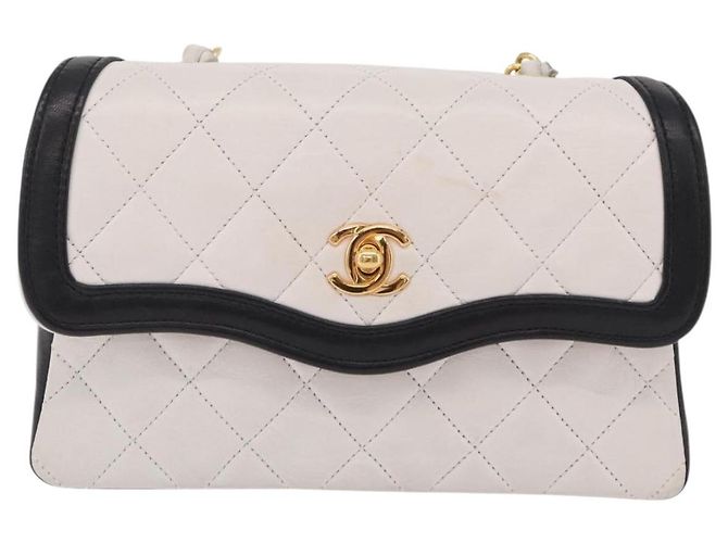 Borsa a tracolla CHANEL Matelasse con catena in pelle d'agnello Bianco e Oro CC Auth 206300SAV D'oro - vista 13