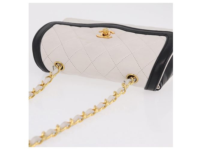 Borsa a tracolla CHANEL Matelasse con catena in pelle d'agnello Bianco e Oro CC Auth 206300SAV D'oro - vista 14