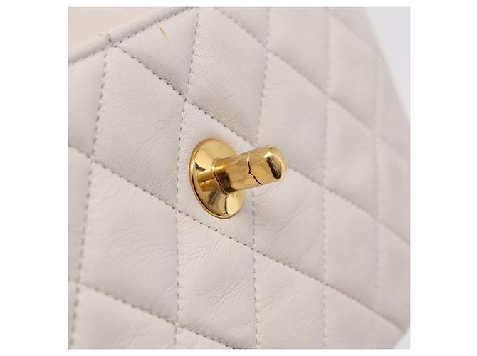Borsa a tracolla CHANEL Matelasse con catena in pelle d'agnello Bianco e Oro CC Auth 206300SAV D'oro - vista 25