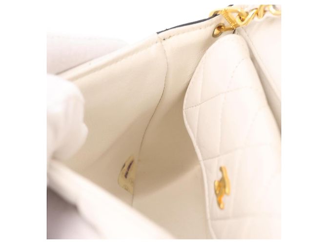 Borsa a tracolla CHANEL Matelasse con catena in pelle d'agnello Bianco e Oro CC Auth 206300SAV D'oro - vista 29