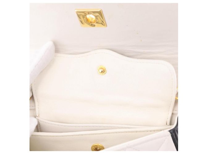 Borsa a tracolla CHANEL Matelasse con catena in pelle d'agnello Bianco e Oro CC Auth 206300SAV D'oro - vista 31