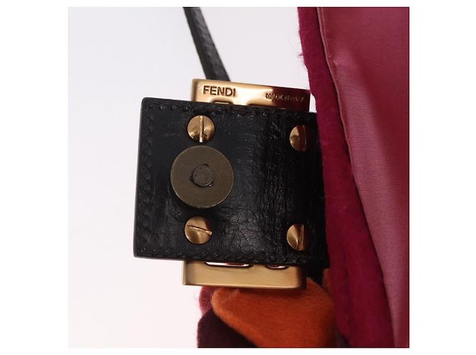 Borsa a tracolla FENDI Mamma Baguette in lana rossa e oro 8BR180 Auth 206269SM - vista 23