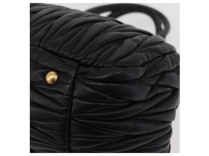 Borsa a mano Miu Miu Matelassé in pelle 2way Nera Tono Oro Auth ki6891M Nero - vista 19