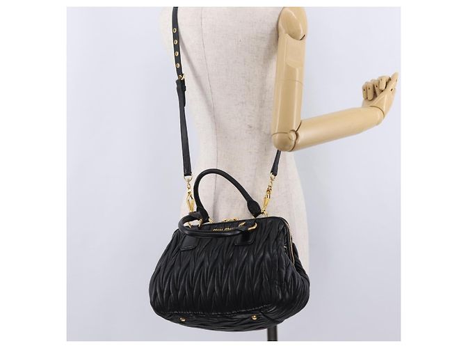 Borsa a mano Miu Miu Matelassé in pelle 2way Nera Tono Oro Auth ki6891M Nero - vista 31