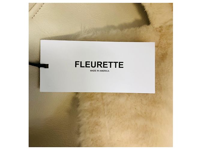 Autre Marque Fleurette Pearl Shearling-Jacke mit Gürtel Beige - Ansicht 6