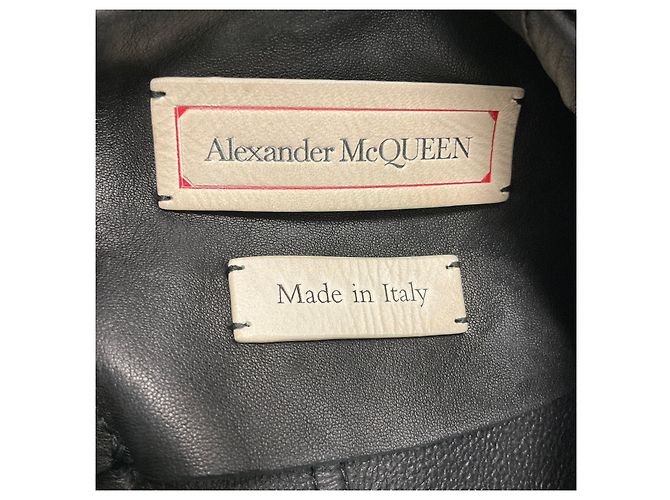Alexander McQueen Leder-Bikerjacke mit schwarzer Spitzenborte - Ansicht 4