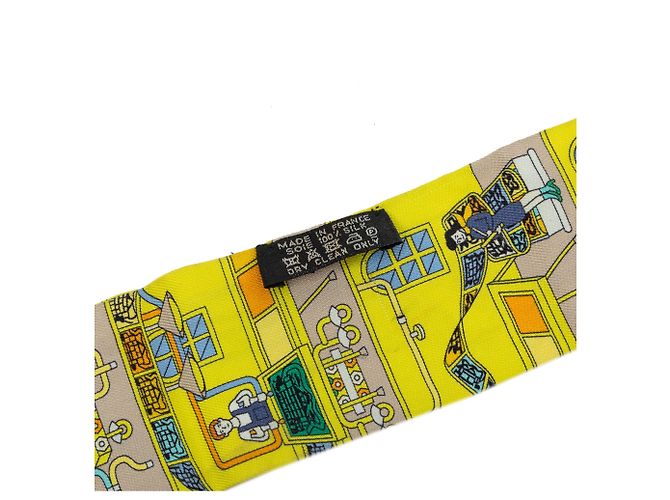 Pañuelo de seda Twilly amarillo Hermès La Maison des Carrés - vista 3
