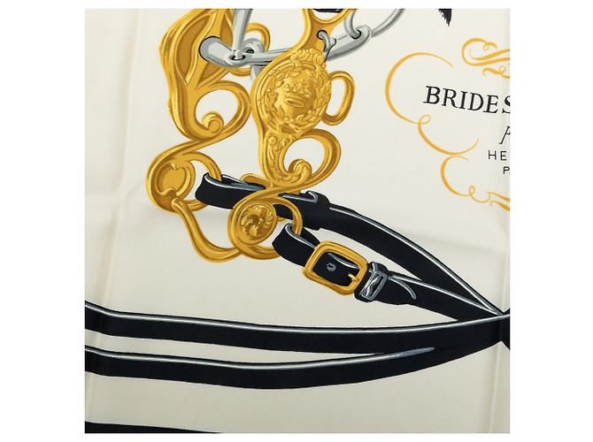 Pañuelo de seda Hermès Brides de Gala Negro 90 - vista 4