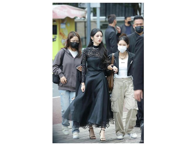 Autre Marque Dior Abendkleid aus schwarzem Tüll trägerlos Wickeloptik Mehrfarben - Ansicht 9