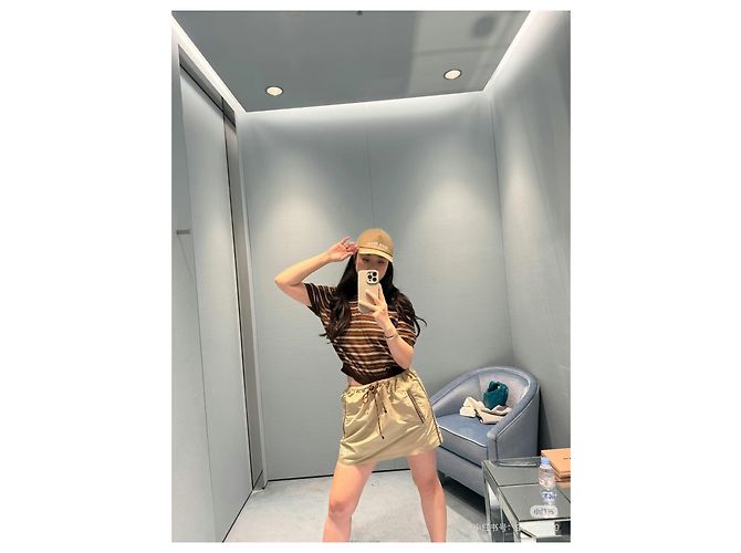Gonna Miu Miu Beige in Nylon con Logo Multicolore - vista 6